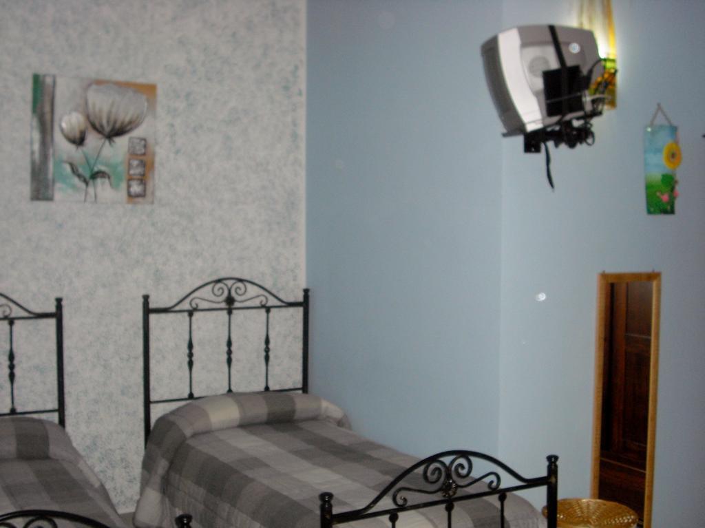 Villa Colledisisto Srl Pomarico Habitación foto